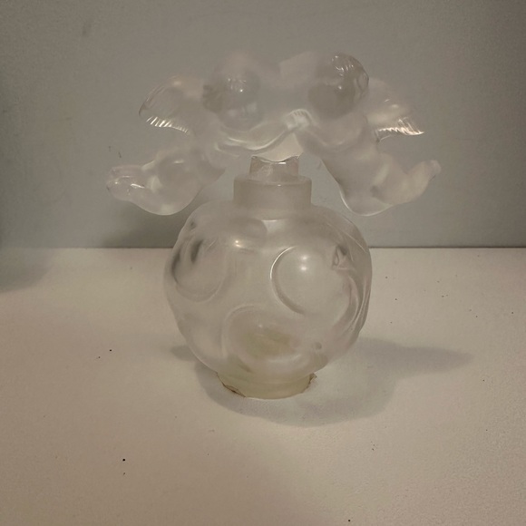 Lalique Paris Falcon Nuage perfume Bottle with double cherub stopper NWT - Picture 3 of 4